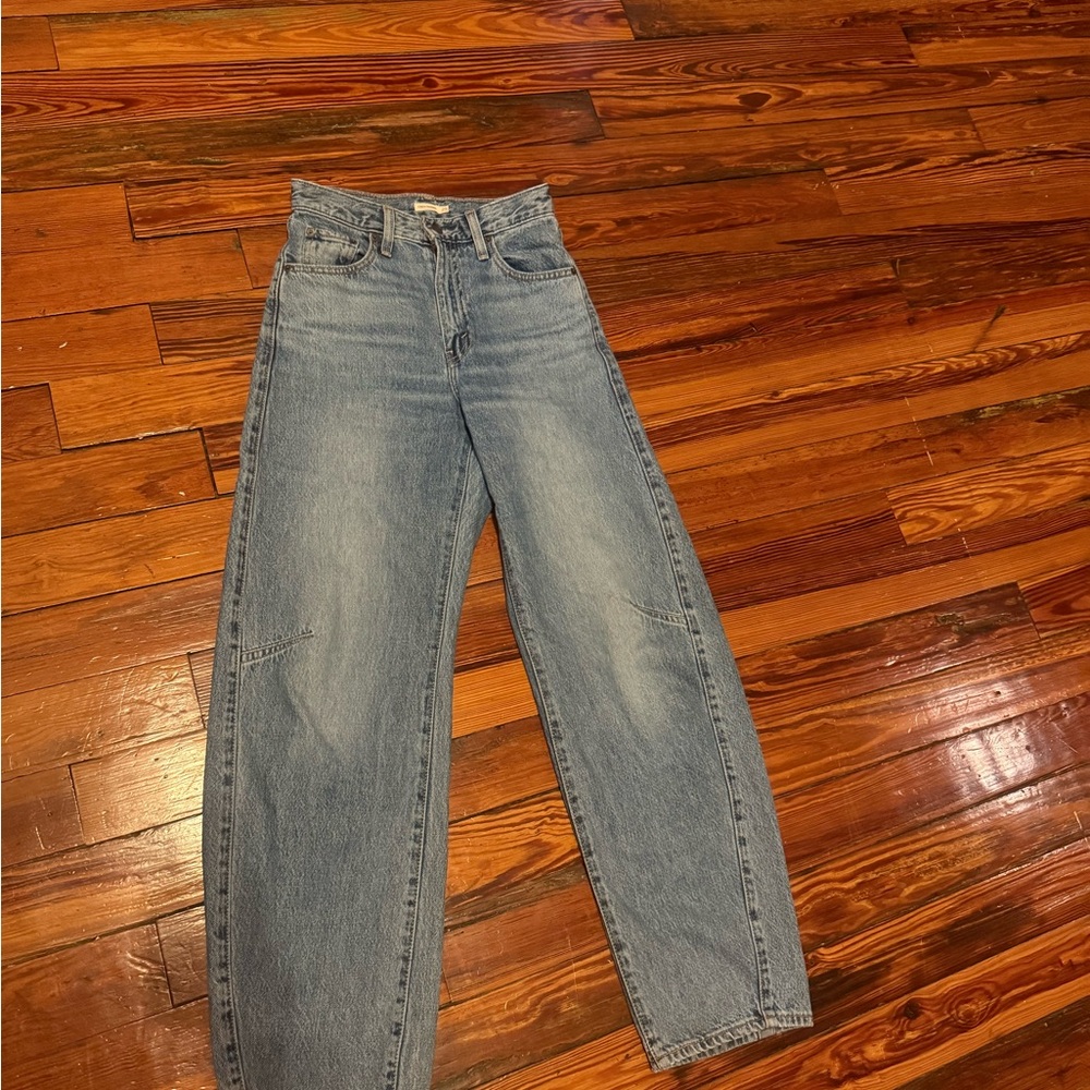Levi's® Women's Cinch Barrel Jeans 25